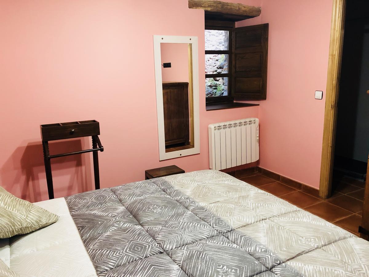 Hotel Rural El Lagar De Las Medulas Orellan Екстер'єр фото